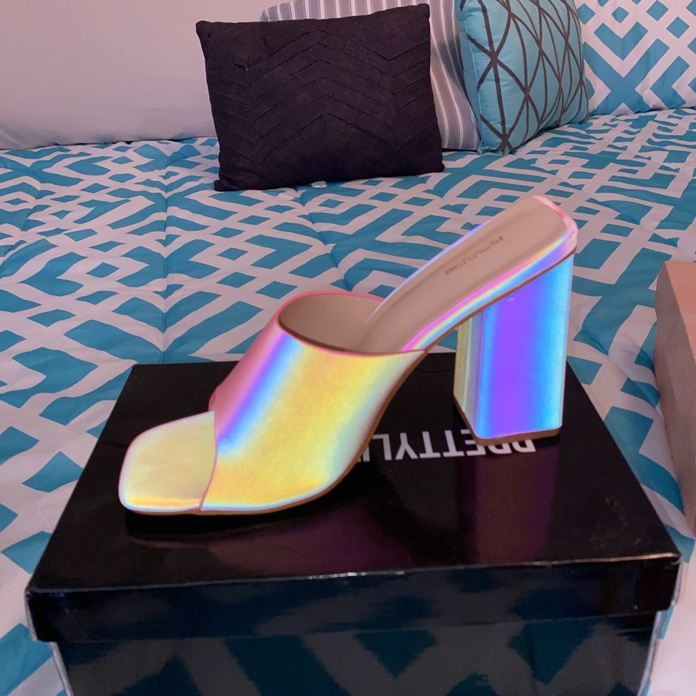 Heels - Picture 7 of 7